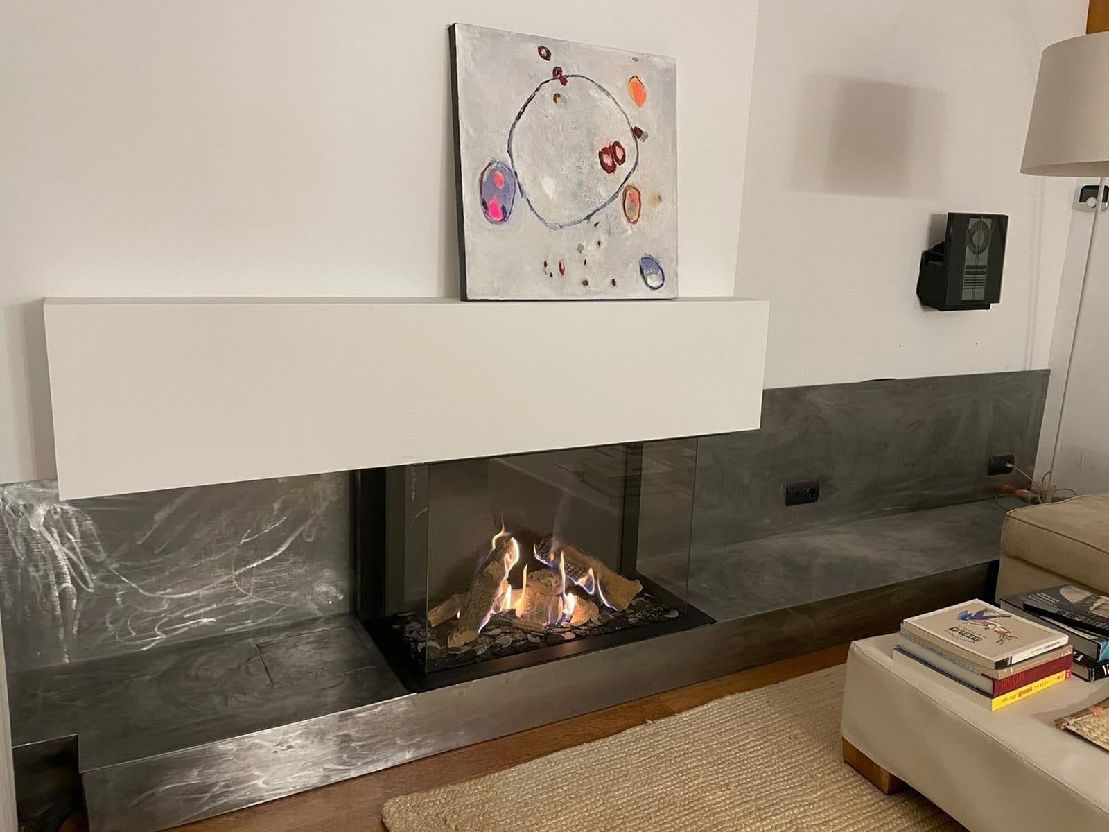 Proyecto de Clima Difusión: chimenea de gas estanca con visión a tres caras (Premià de Mar)